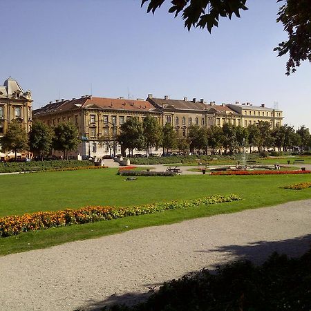 Zagrebrent Apartments Екстериор снимка